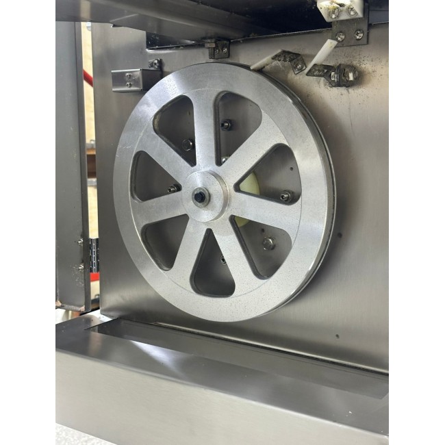 2.EL Akse Kemik Kesme Makinesi Mezbaha Tipi Büyükbaş Hayvan Kemik Kesme Makinası