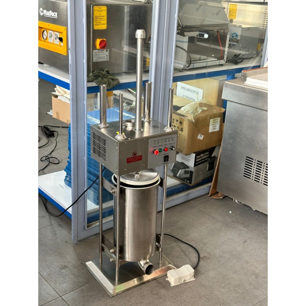 Akse 2. El 15 Litre Elektrikli Sucuk Sosis Dolum Makinası