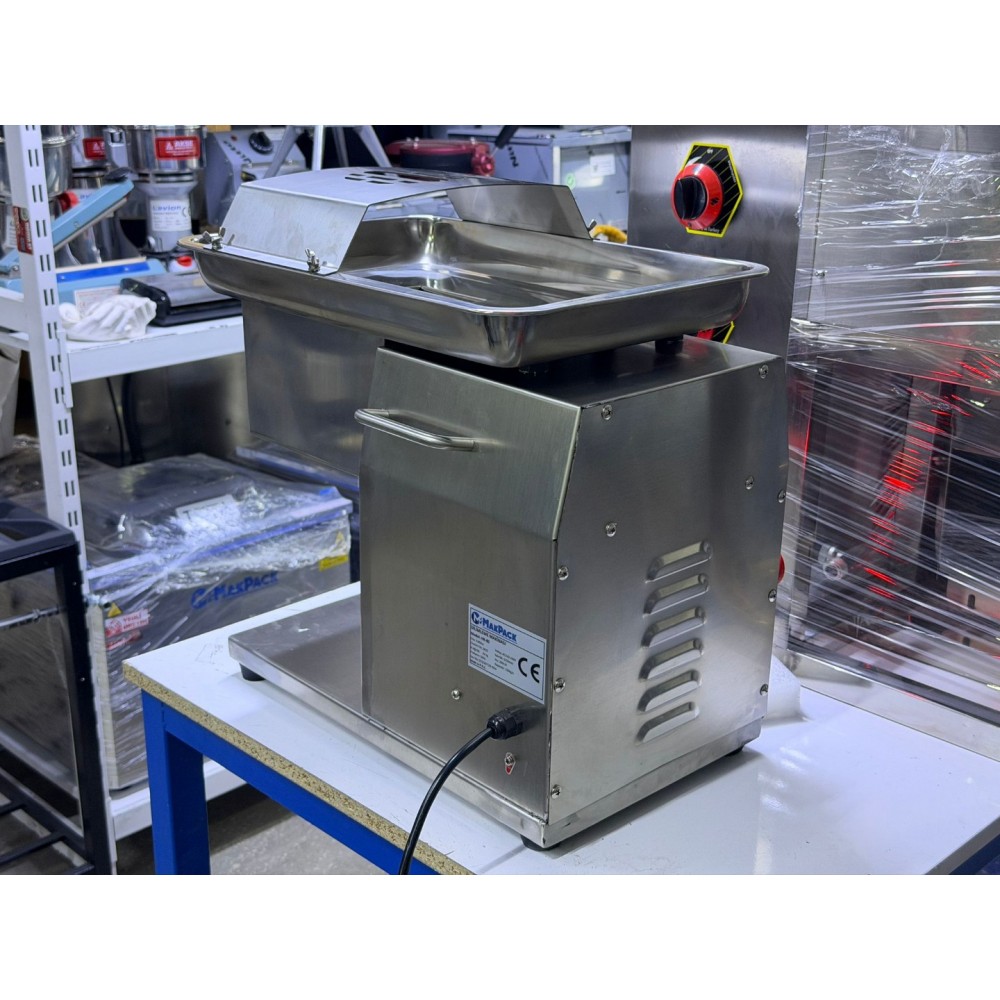 Makpack Kuşbaşı Eti Julyen Et Doğrama Makinesi 10 Mm 220 V AKHR-80100 Makpack Kuşbaşı Eti Julyen Et Doğrama Makinesi 10 Mm 220 V AKHR-80100